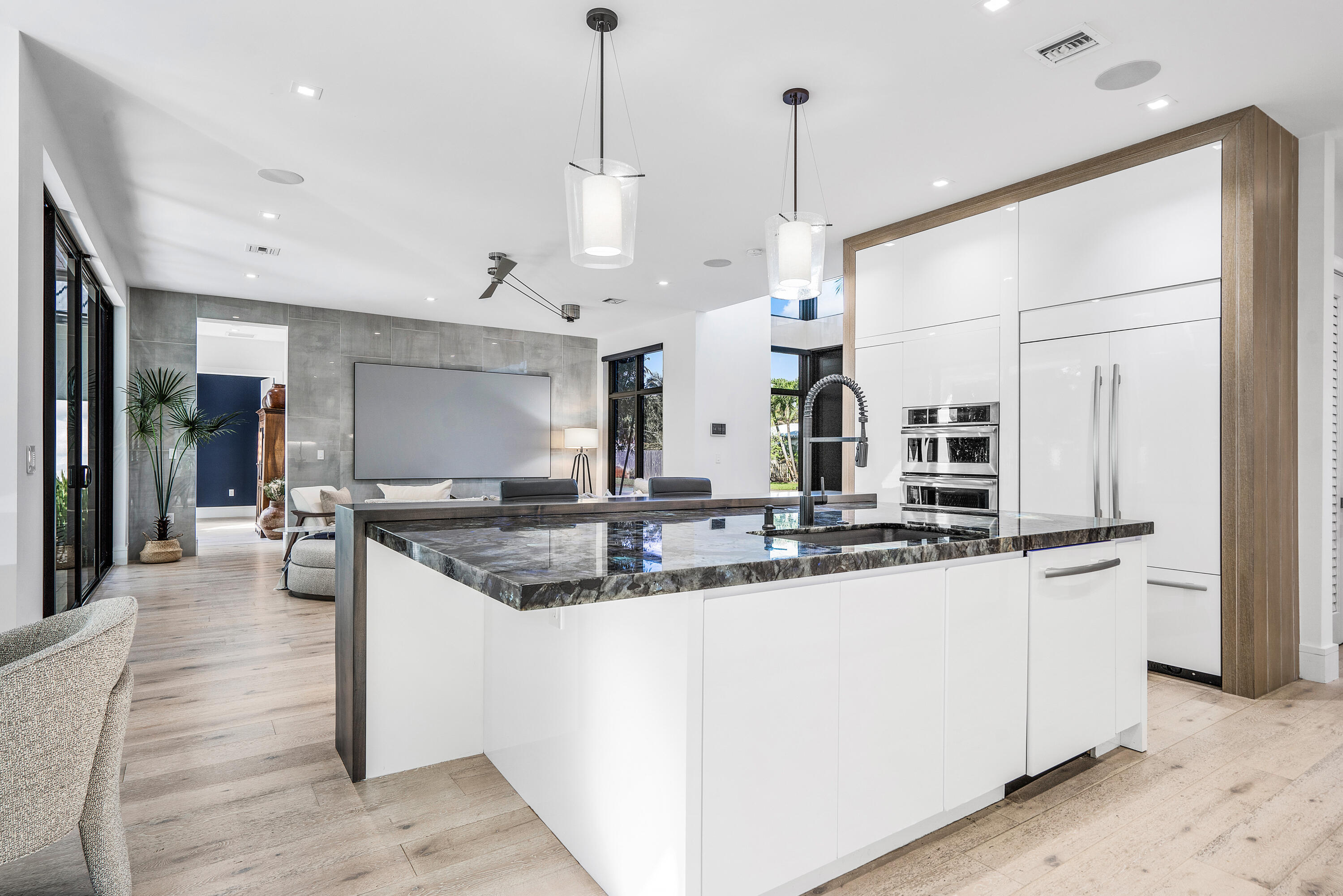 S/D OF 8-46-43 - Residential