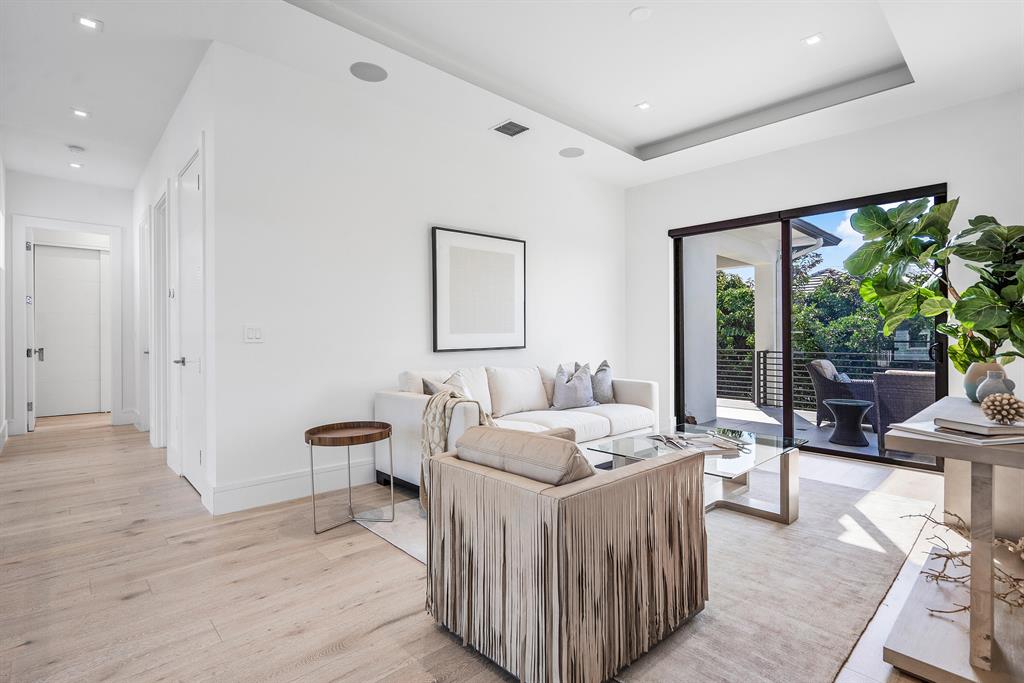 S/D OF 8-46-43 - Residential