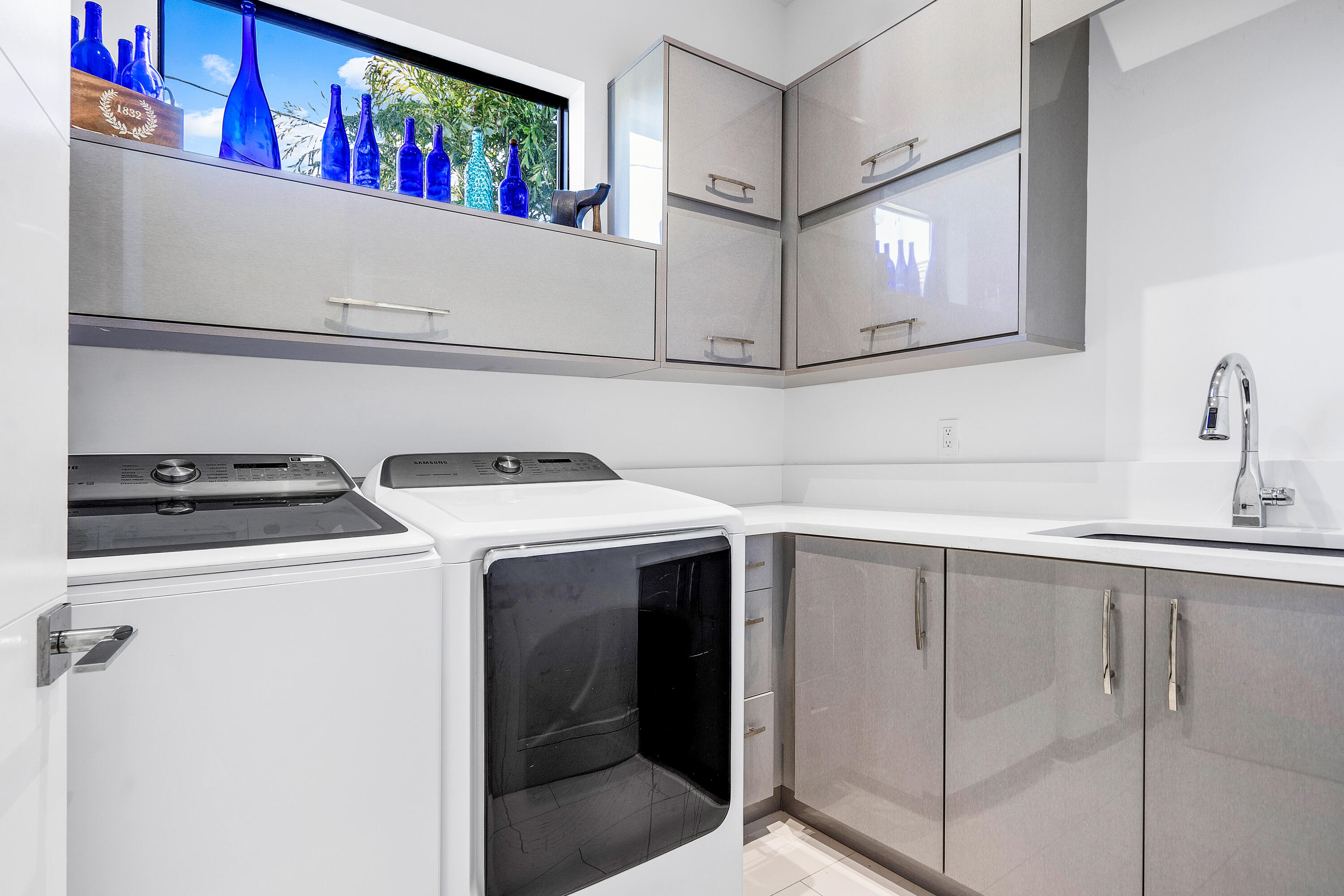 S/D OF 8-46-43 - Residential