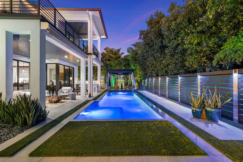 S/D OF 8-46-43 - Residential