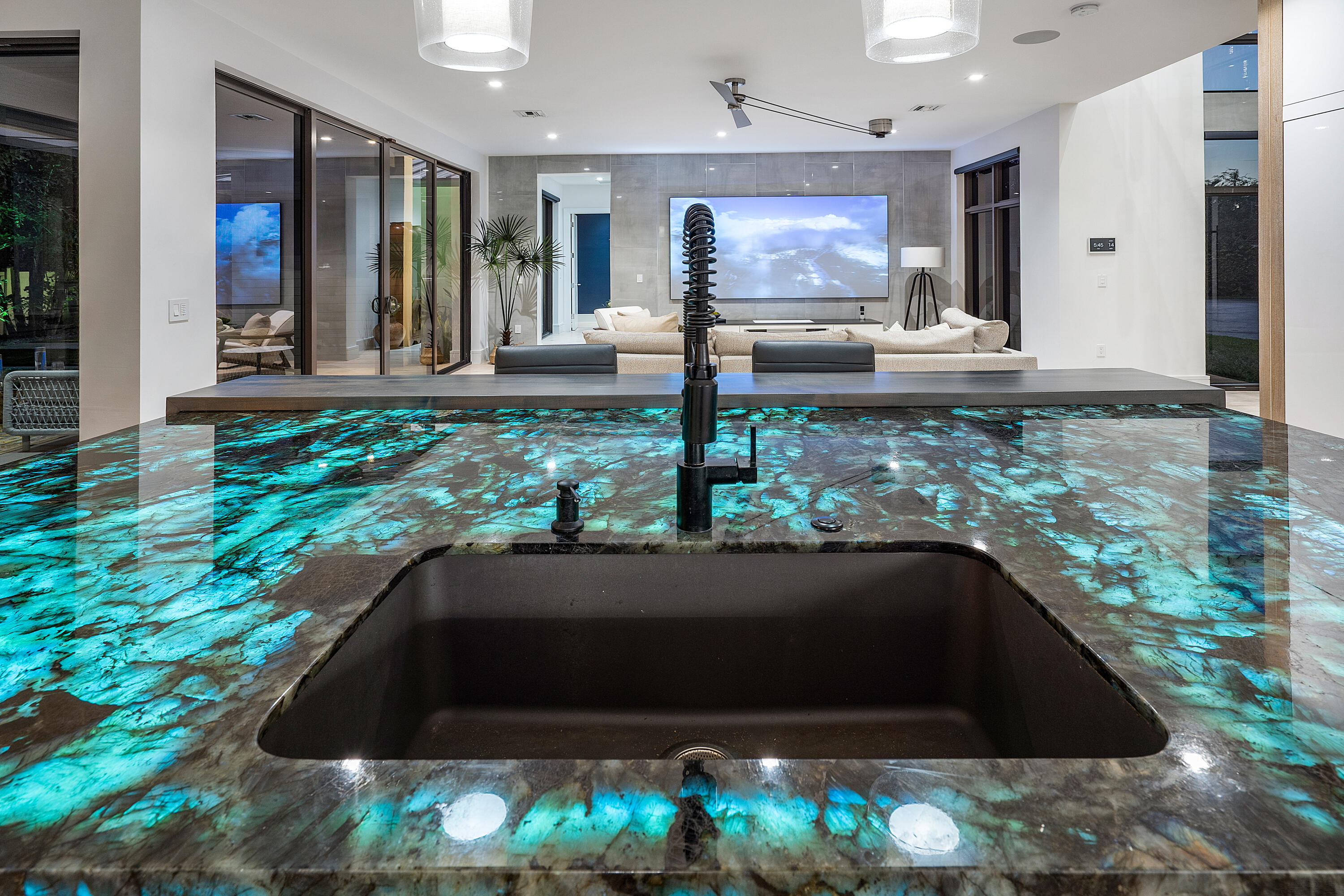 S/D OF 8-46-43 - Residential