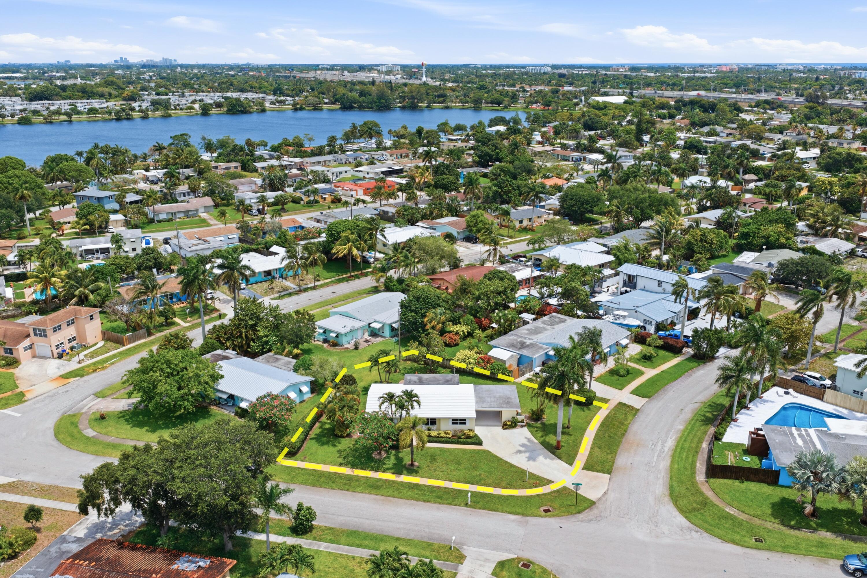 LAKE OSBORNE ESTATES 3 - Residential