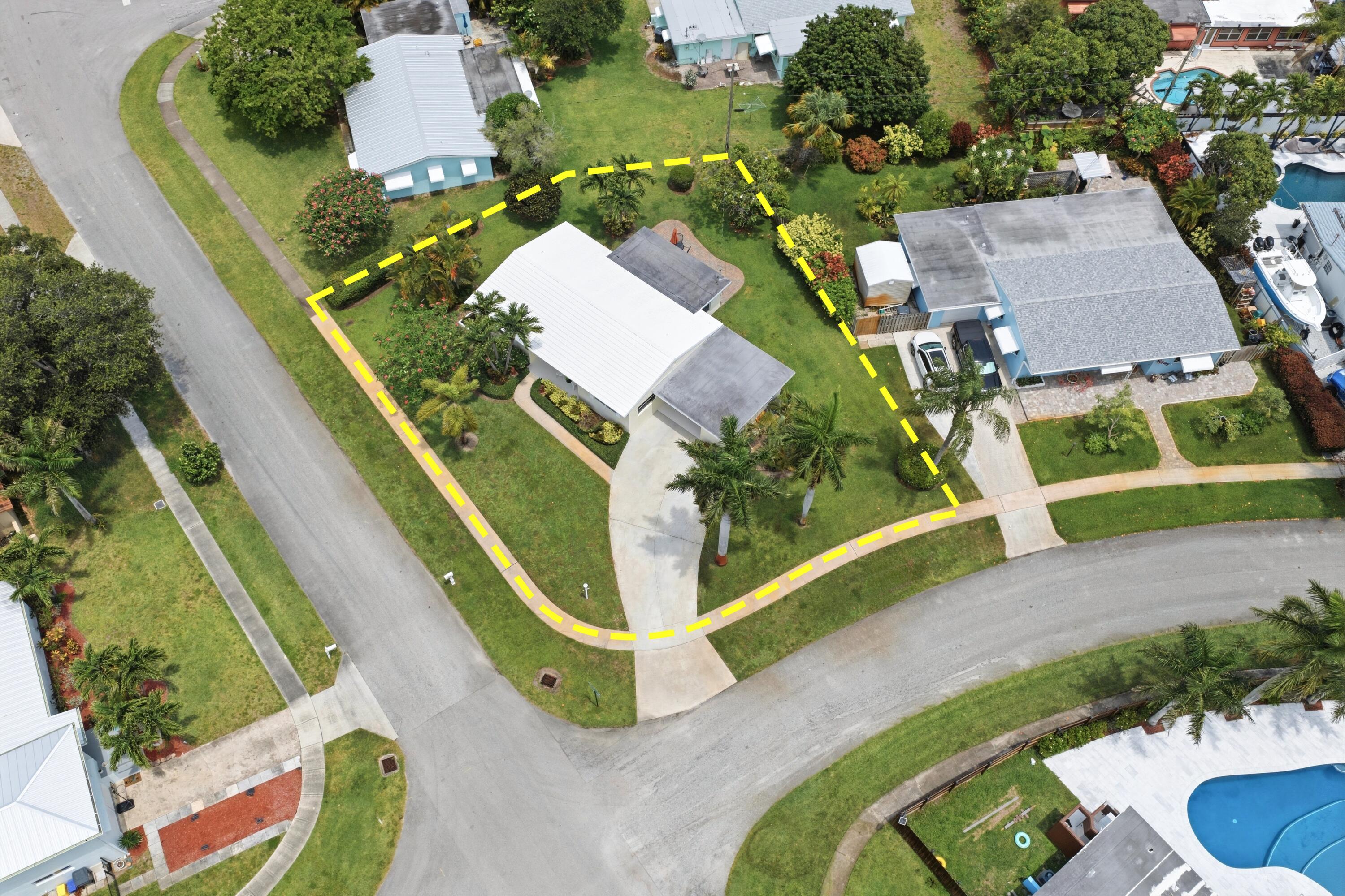 LAKE OSBORNE ESTATES 3 - Residential