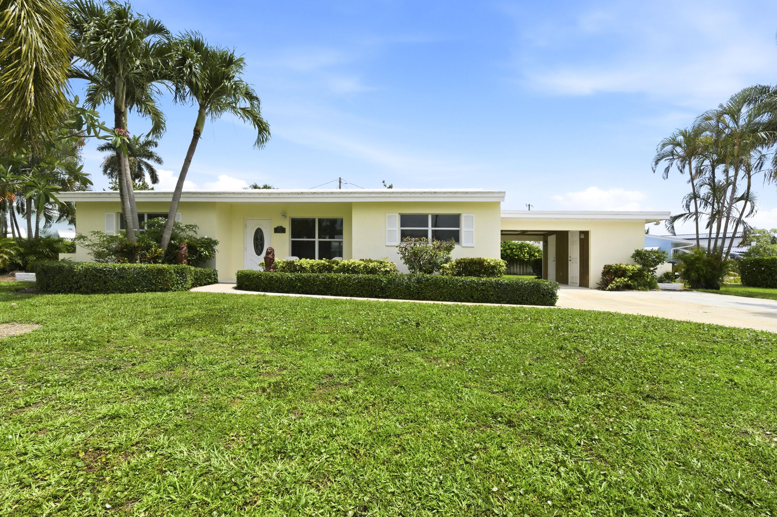 LAKE OSBORNE ESTATES 3 - Residential