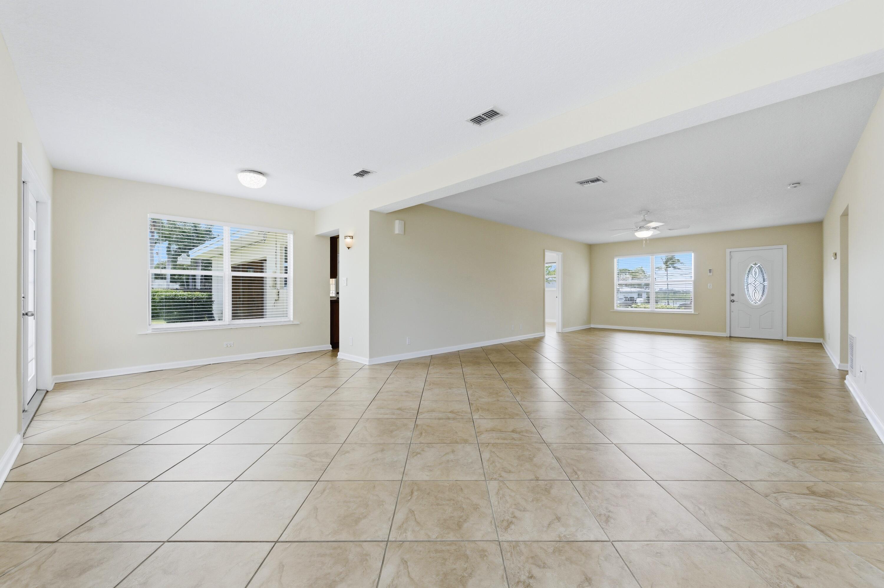 LAKE OSBORNE ESTATES 3 - Residential