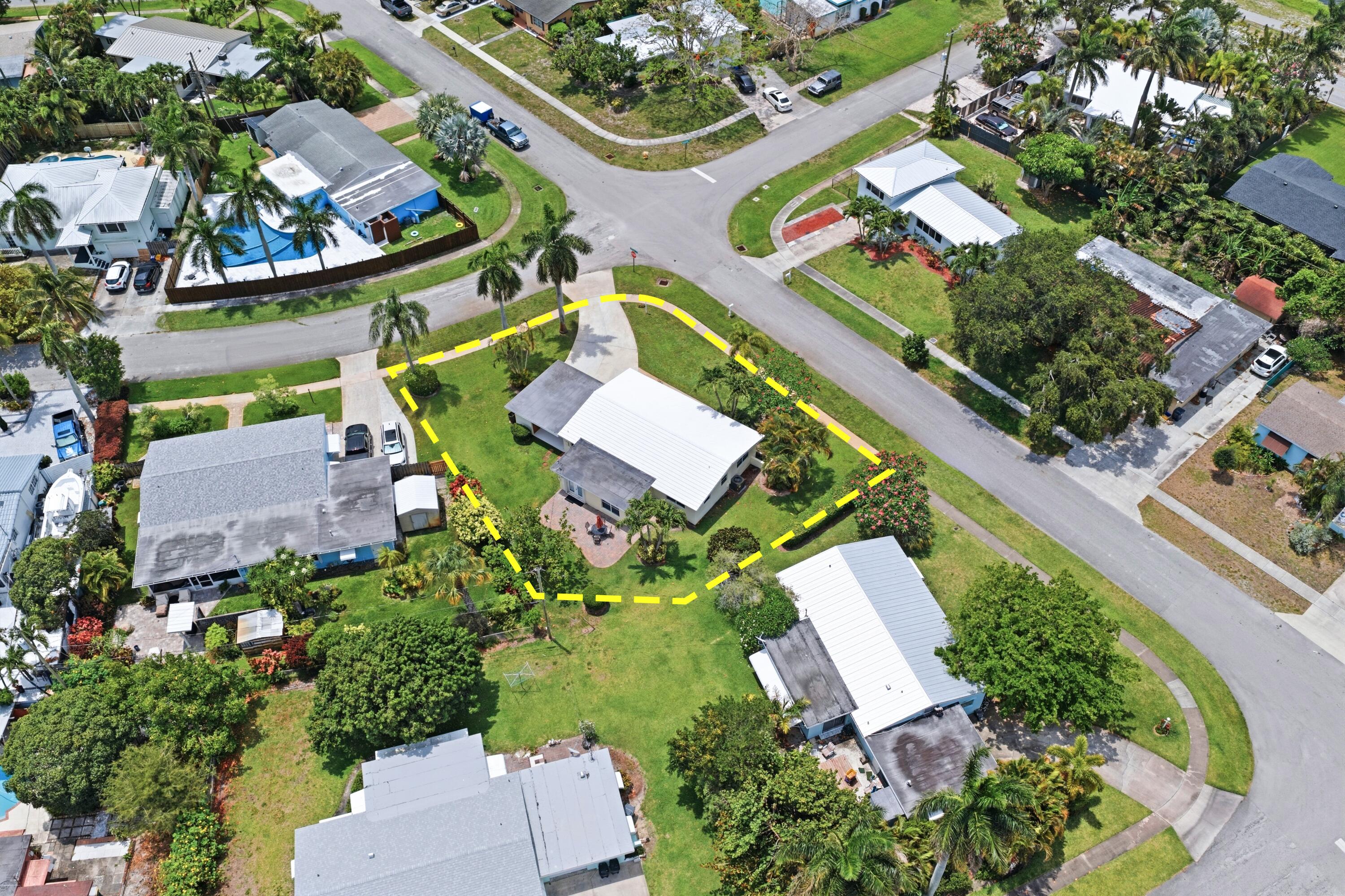 LAKE OSBORNE ESTATES 3 - Residential