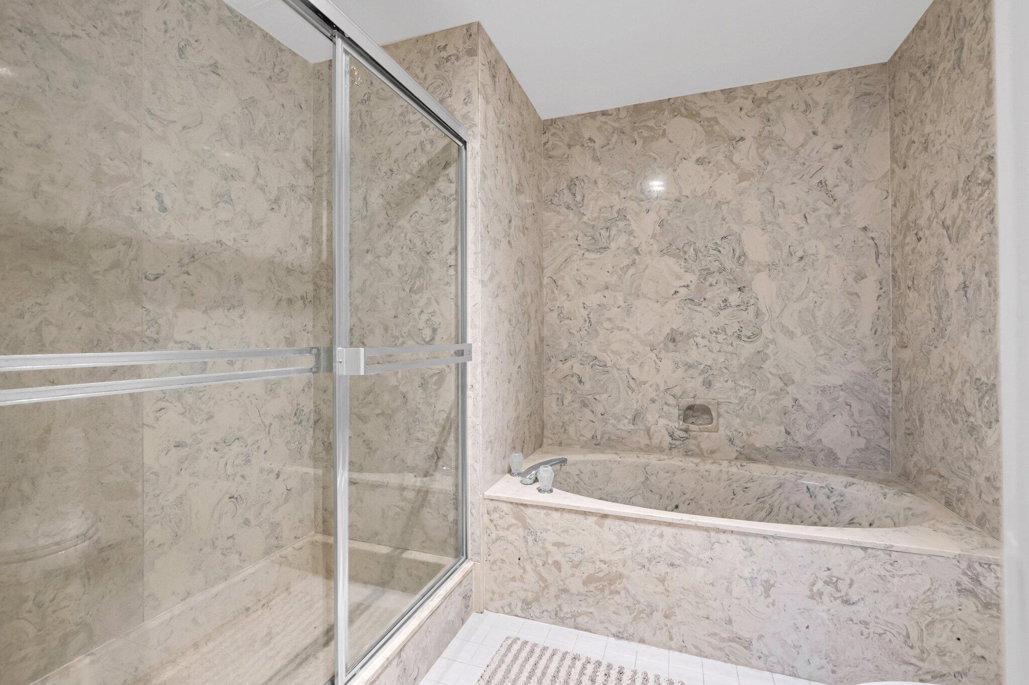 LA MIRADA AT BOCA POINTE CONDOS - Residential