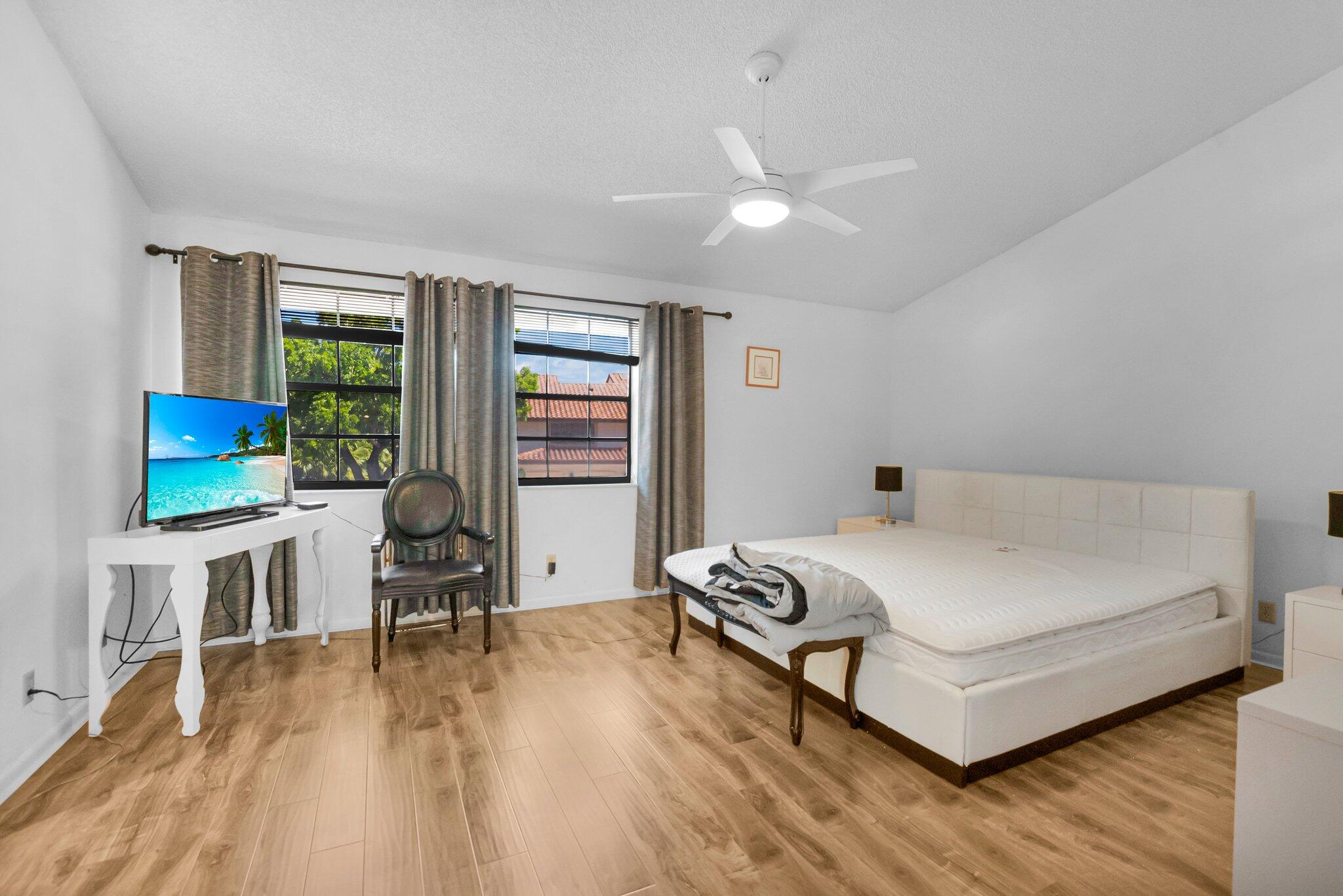 LA MIRADA AT BOCA POINTE CONDOS - Residential