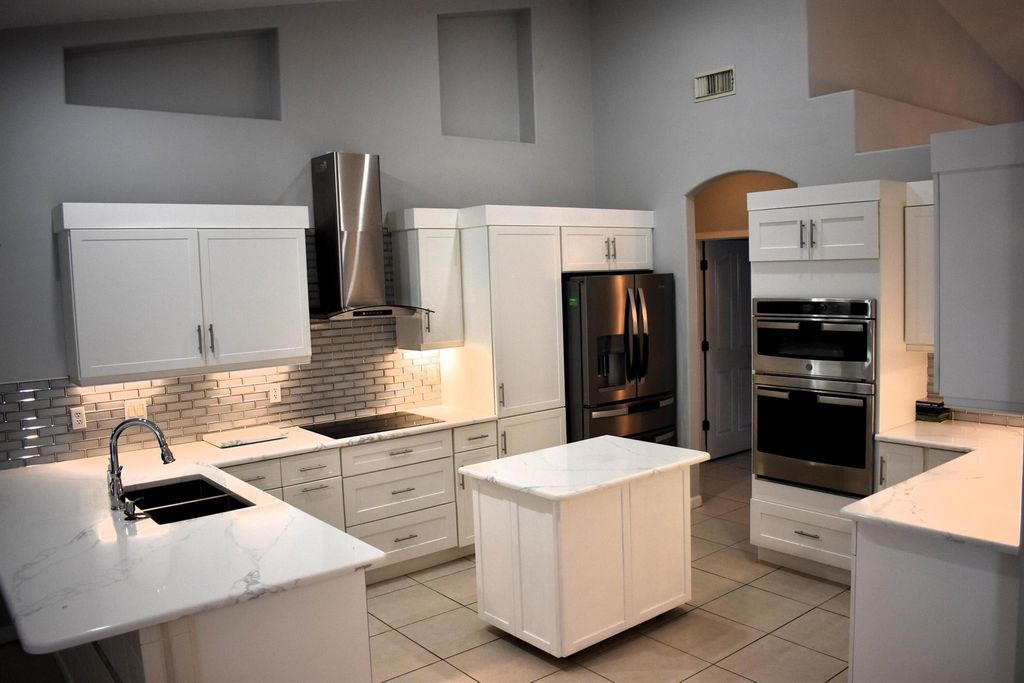 Photo of 1609 SE Ridgewood Street, Port St Lucie, FL 34952 (MLS # R11105816)