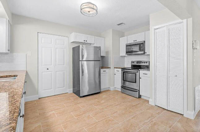 Port St Lucie Sec 25 - Residential Lease