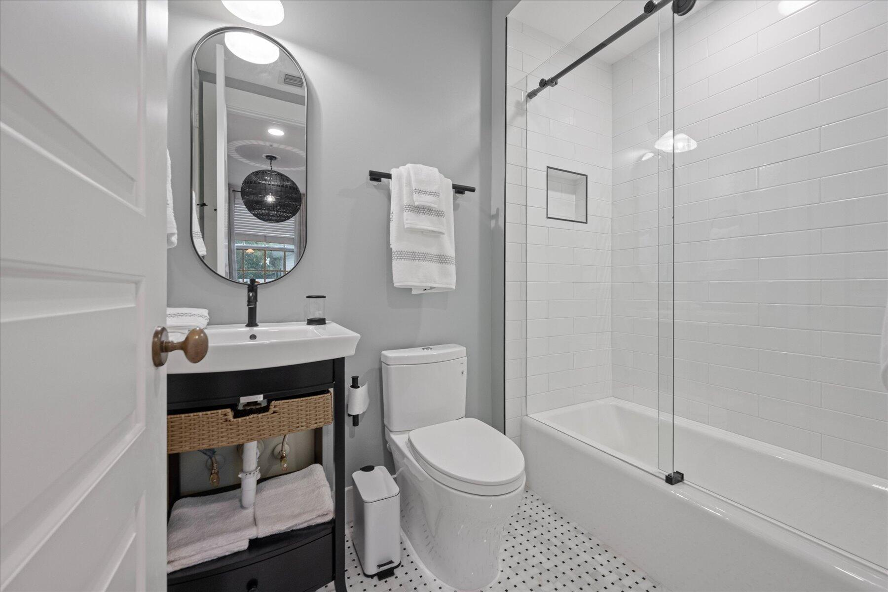 376 W Mallory Circle