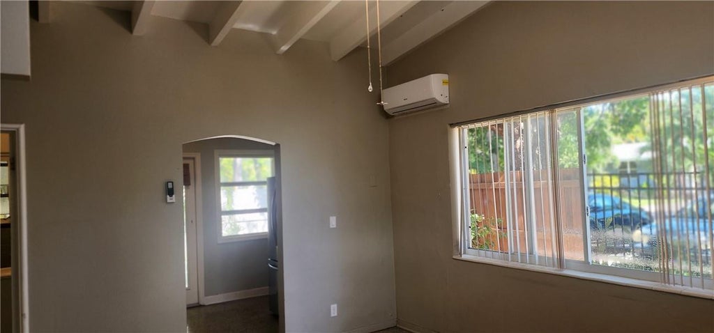 Photo of 1313 NE 16th Terrace #1, Fort Lauderdale, FL 33304 (MLS # B26081911)