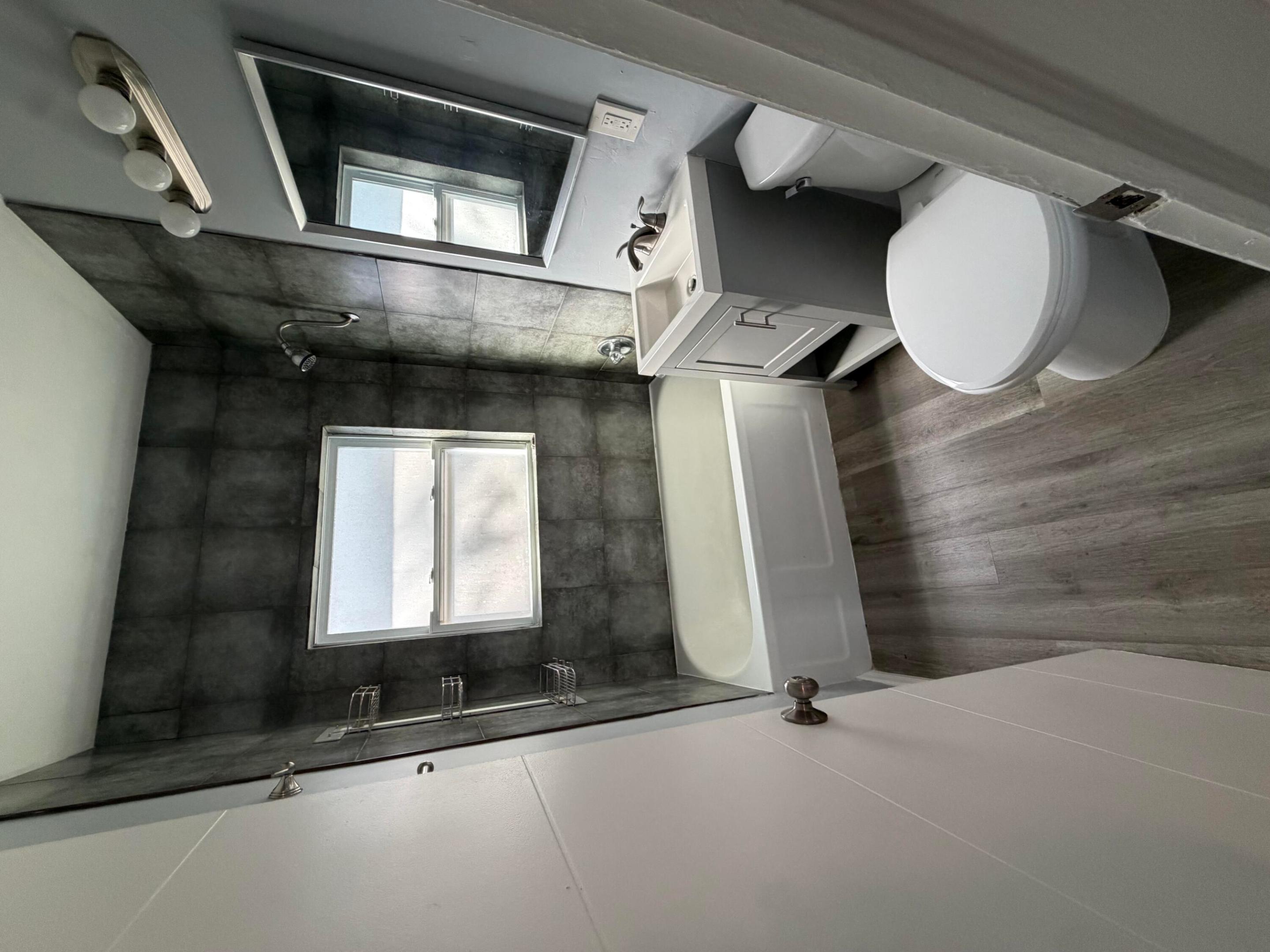 RIVERSIDE ADD AMEN PLAT - Residential