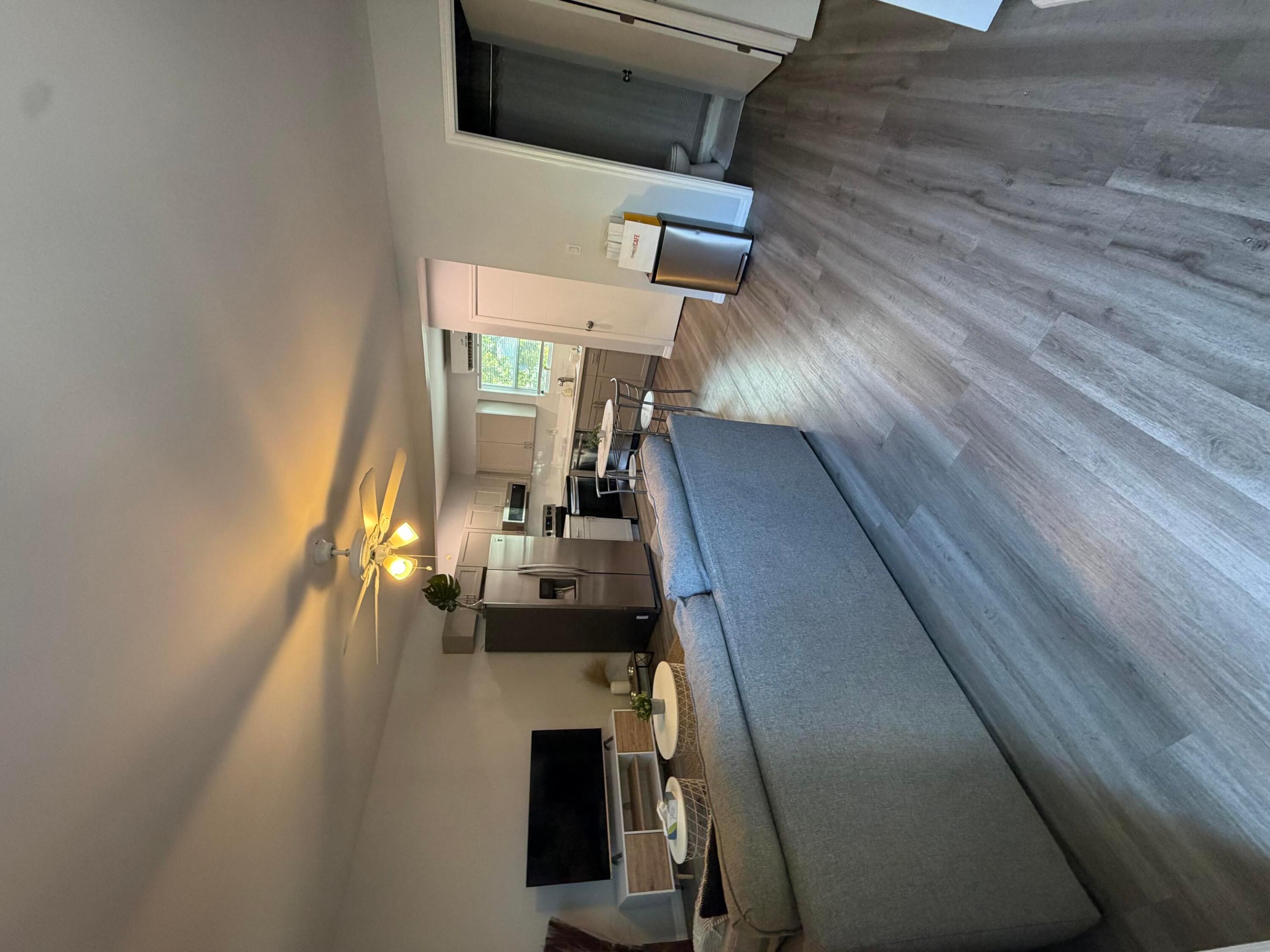 RIVERSIDE ADD AMEN PLAT - Residential