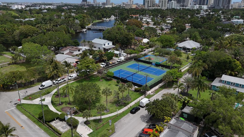 Photo of 615 SW 14th Avenue #1-2, Fort Lauderdale, FL 33312 (MLS # B26012394)