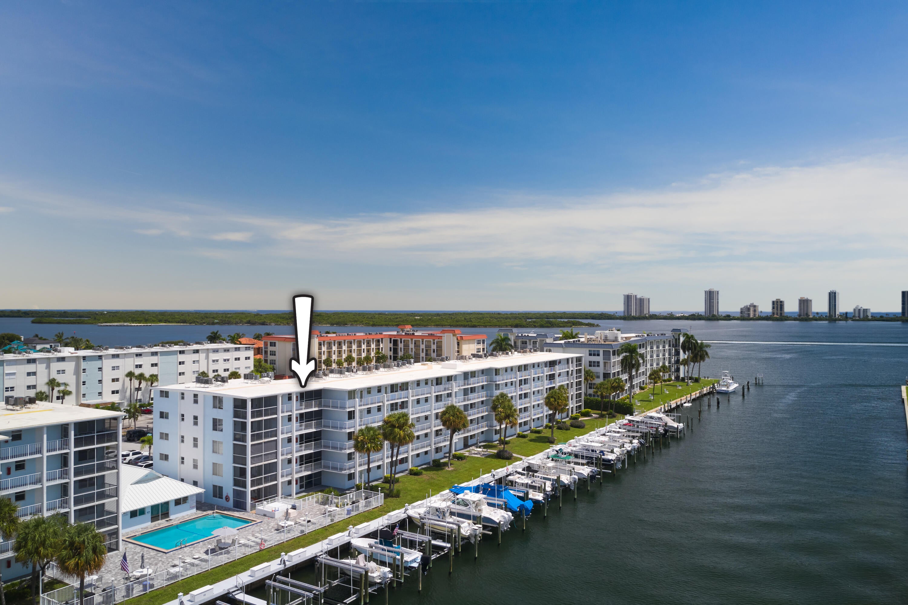 104 Paradise Harbour Boulevard 402