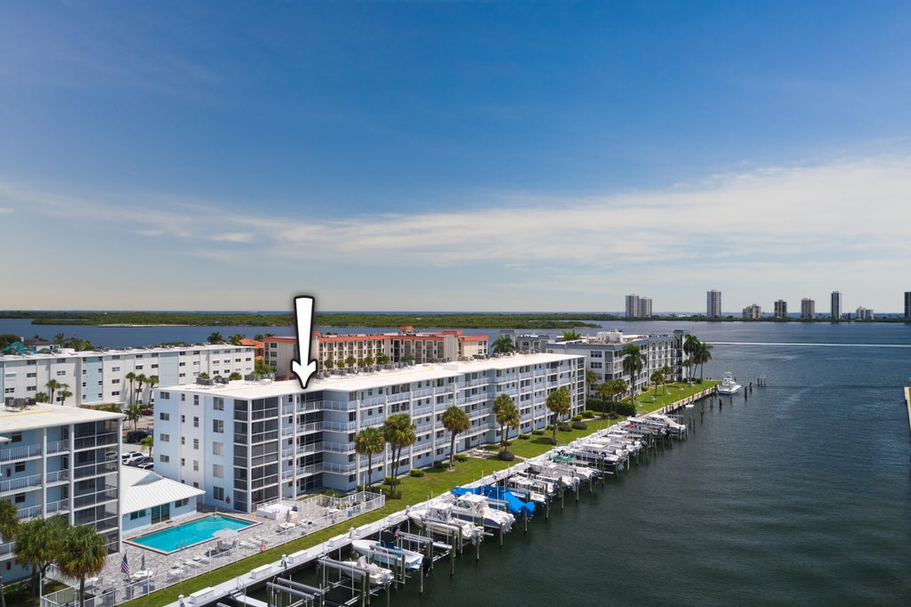 Photo of 104 Paradise Harbour Boulevard #402, North Palm Beach, FL 33408 (MLS # B26075400)