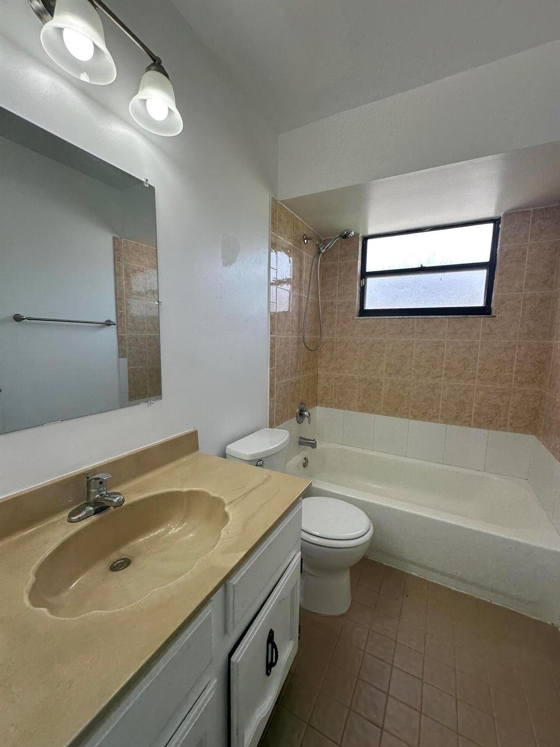 PORT ST LUCIE SECTION 13 - Residential Lease