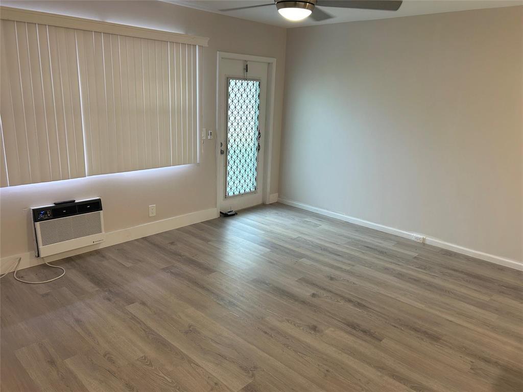 423 MARKHAM T 423