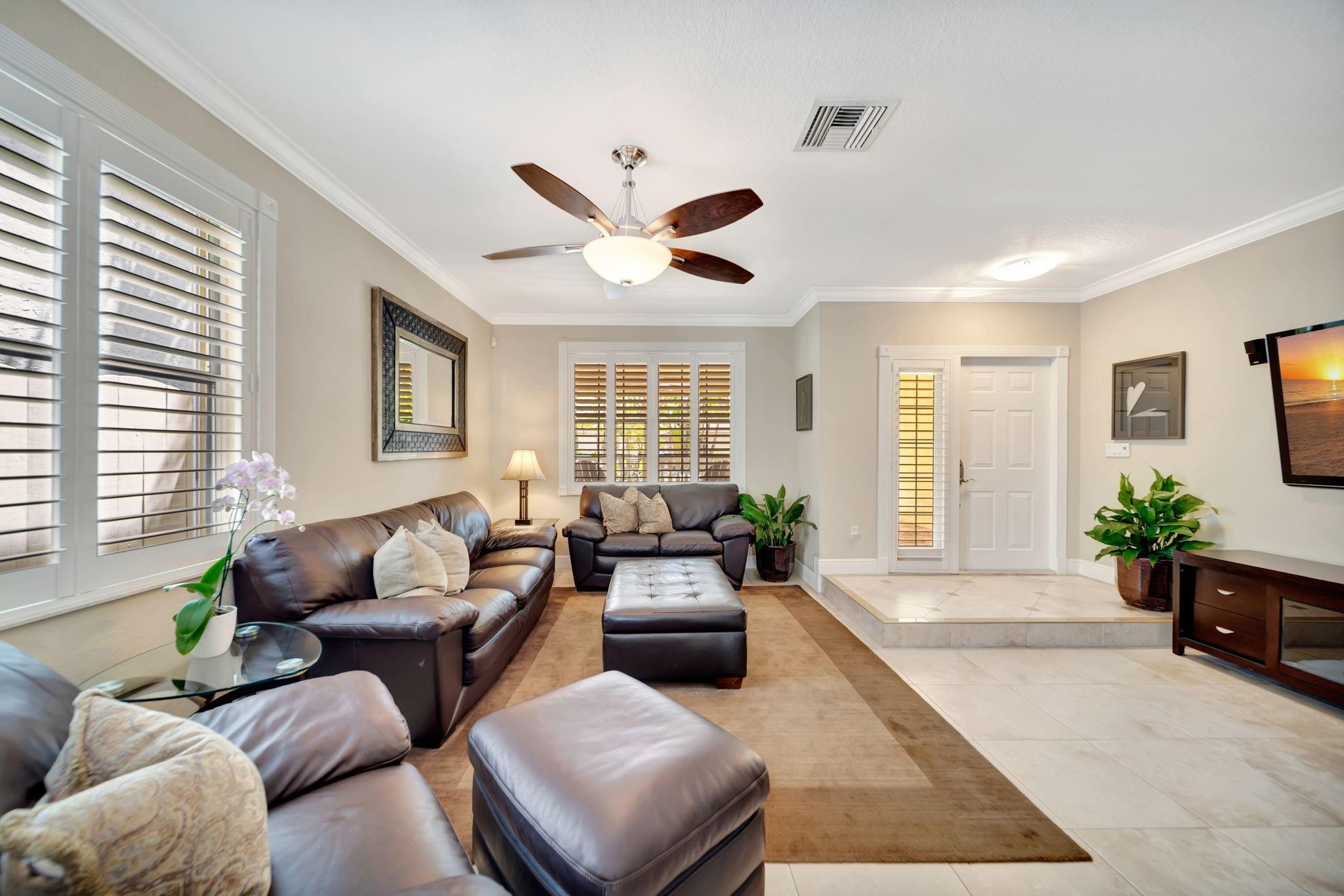 607 SW 5th Ave