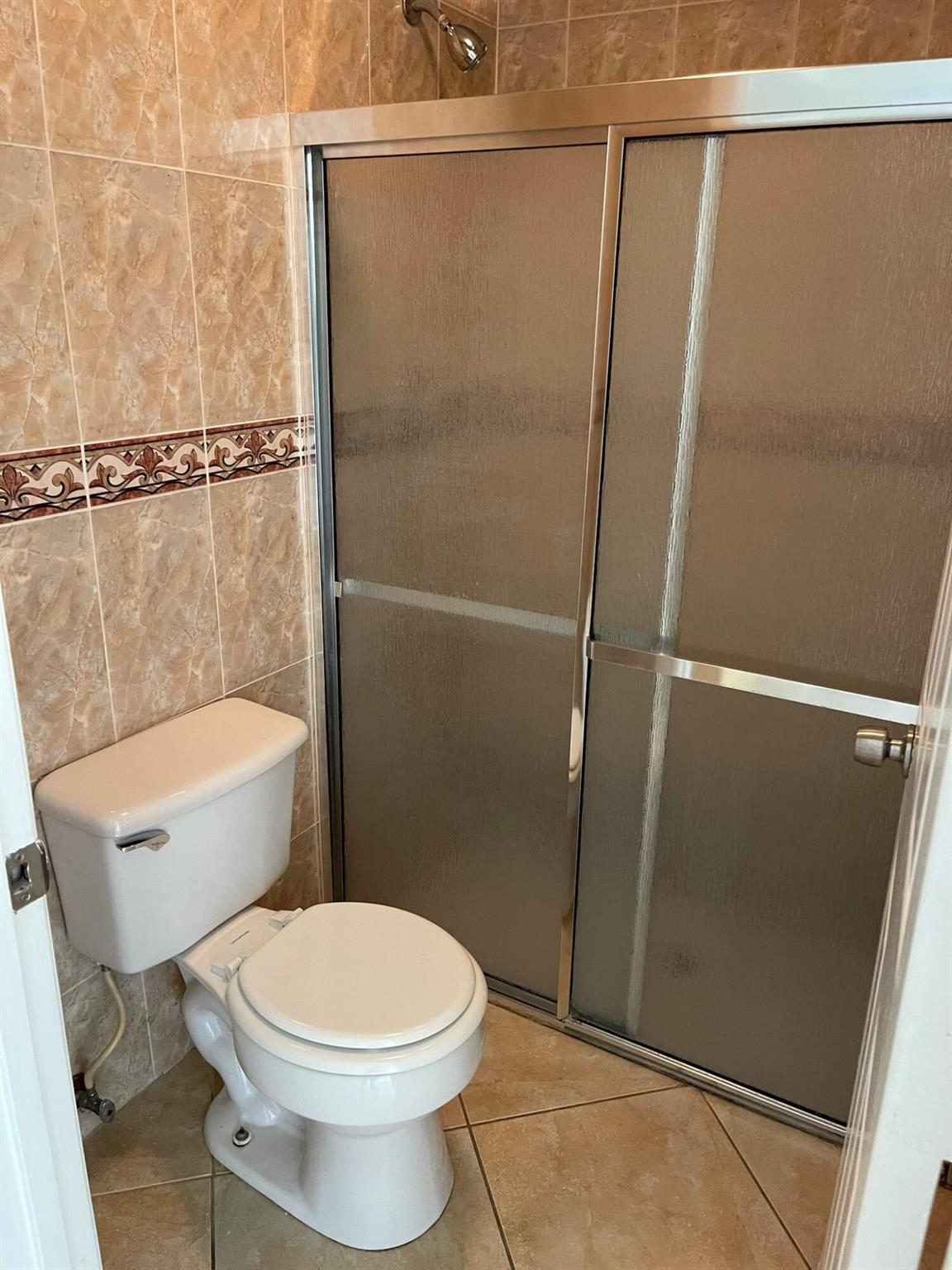 PINE NEDDLE PARK - Residential Lease