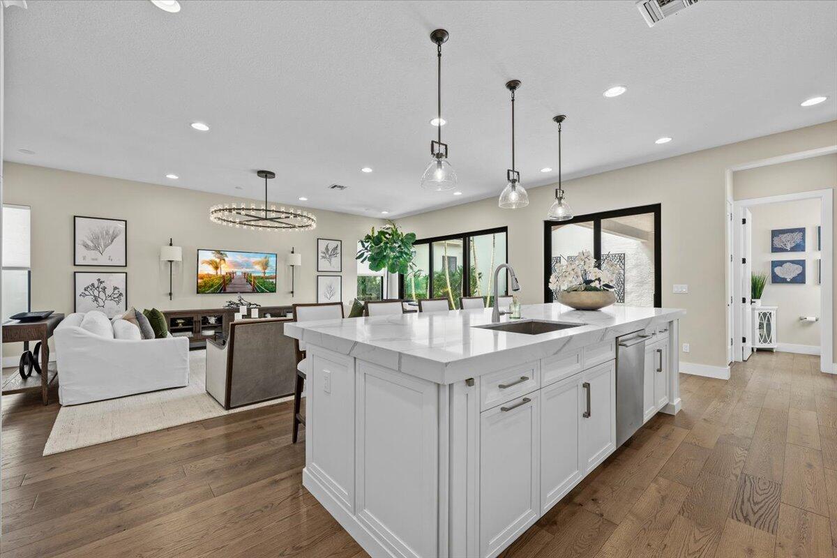 ALTON NEIGHBORHOOD - Residential