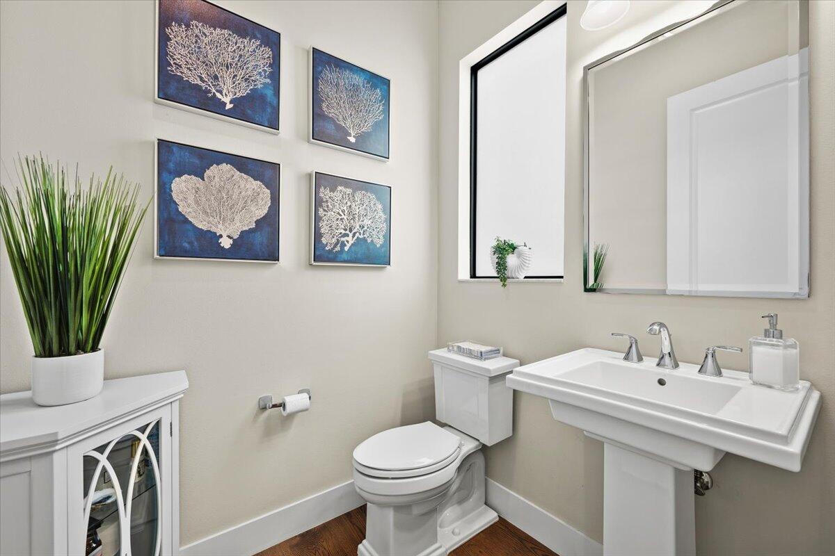 ALTON NEIGHBORHOOD - Residential