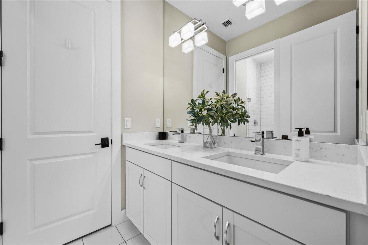 ALTON NEIGHBORHOOD - Residential