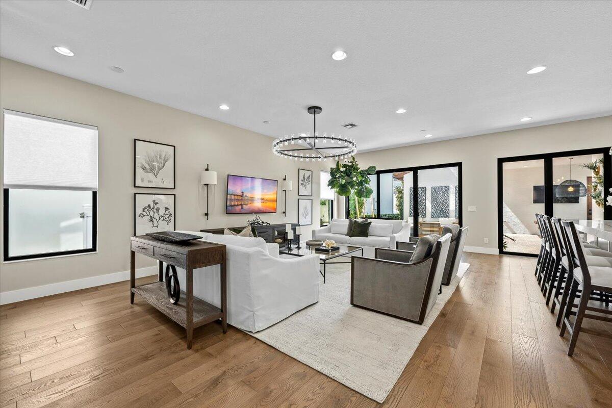 ALTON NEIGHBORHOOD - Residential