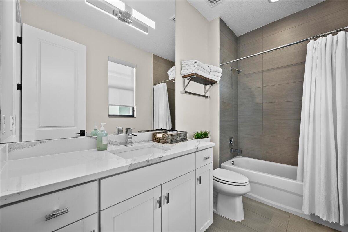 ALTON NEIGHBORHOOD - Residential