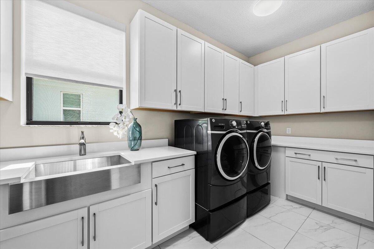 ALTON NEIGHBORHOOD - Residential