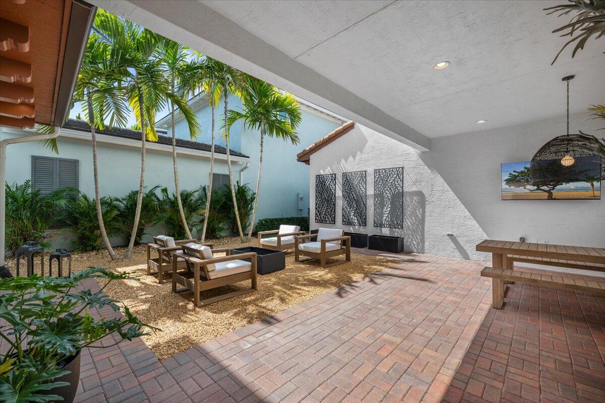 ALTON NEIGHBORHOOD - Residential