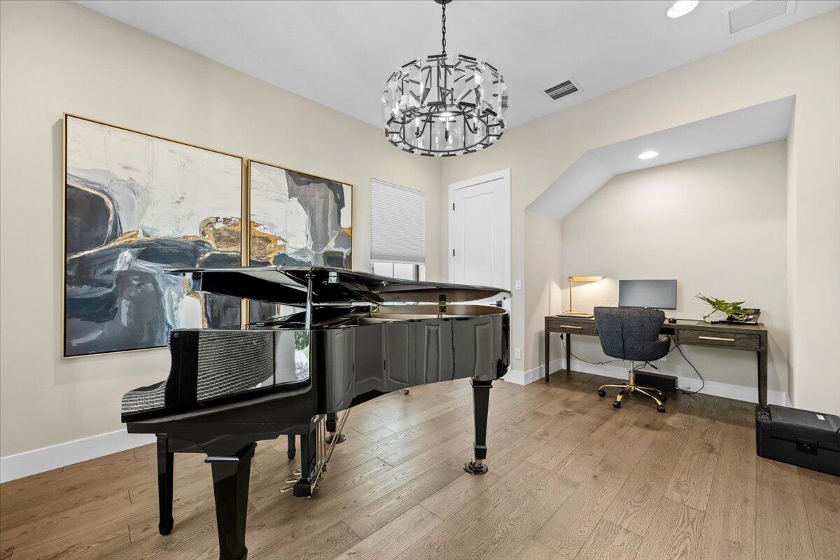 ALTON NEIGHBORHOOD - Residential