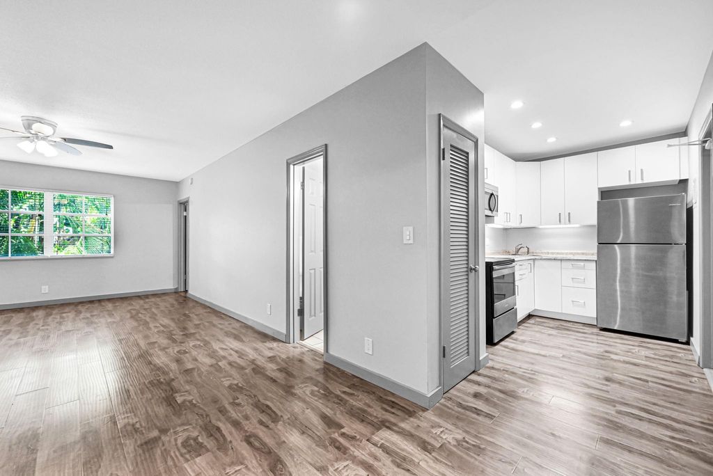 Photo of 2424 SE 17th Street #209, Fort Lauderdale, FL 33316 (MLS # F10517923)