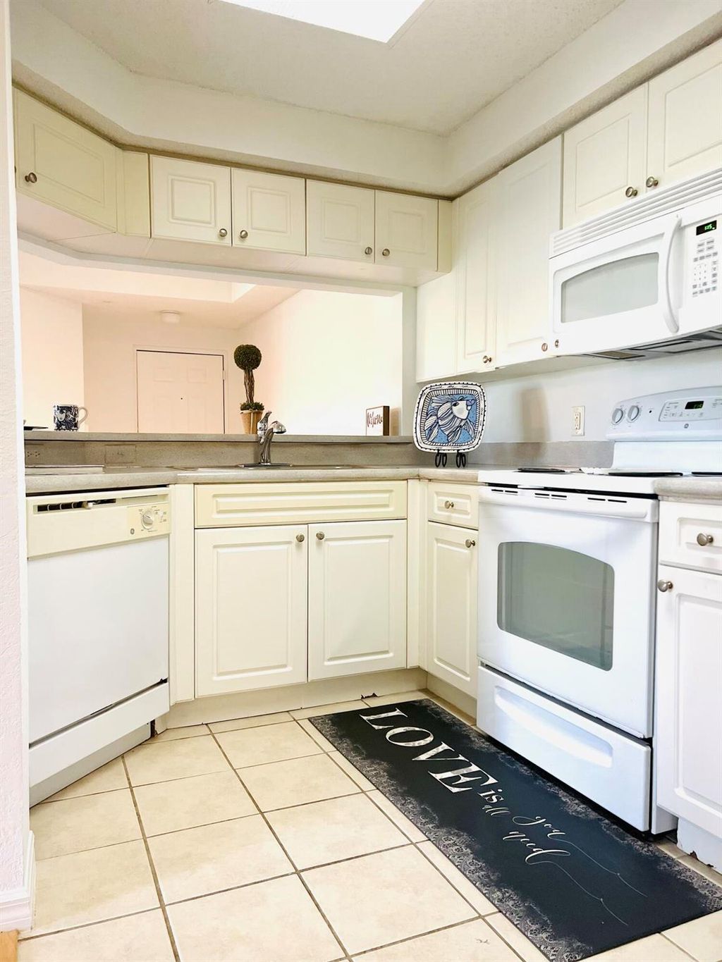 Photo of 2727 Anzio Court #305, Palm Beach Gardens, FL 33410 (MLS # R10931430)