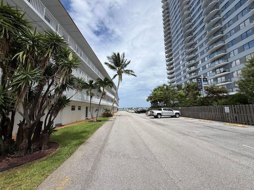 Photo of 4500 N Flagler Drive #D23, West Palm Beach, FL 33407 (MLS # R11122522)