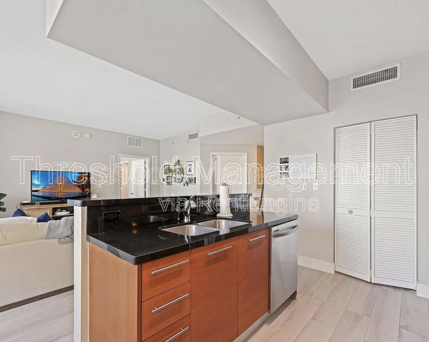 VIZCAYNE SOUTH CONDO - Residential Lease