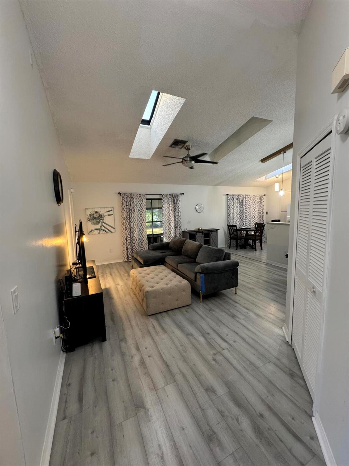 COUNTERPOINT ESTATES 12 - Residential Lease