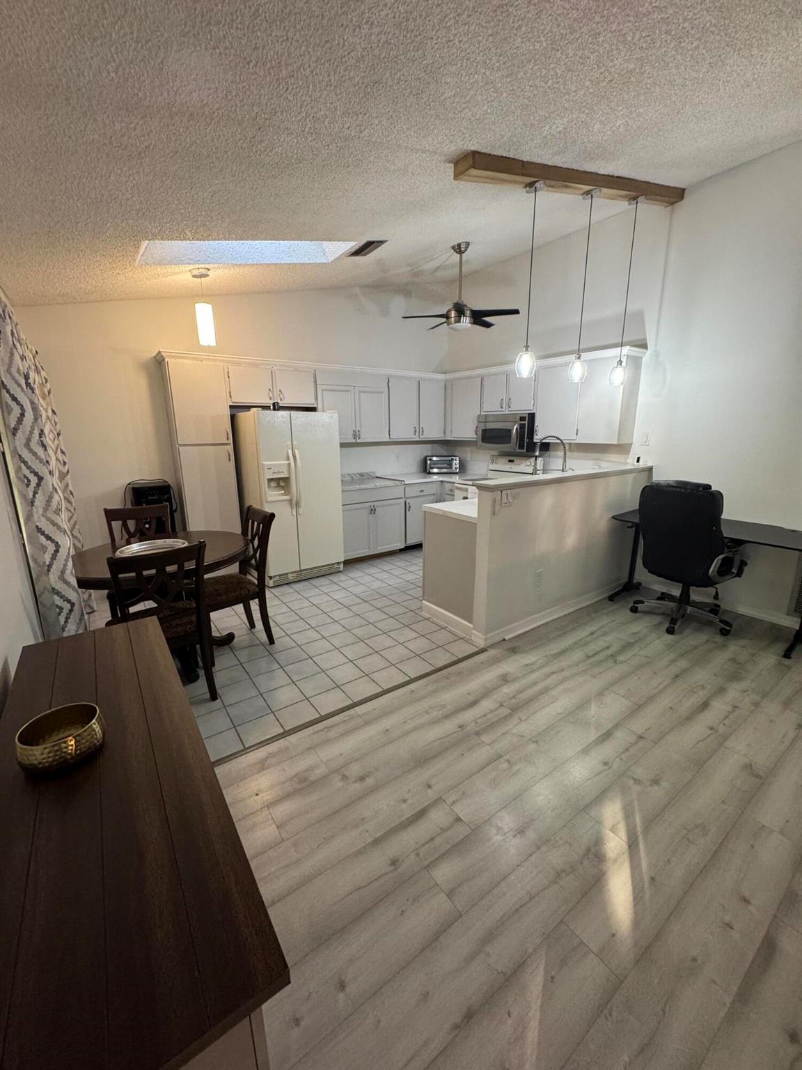 COUNTERPOINT ESTATES 12 - Residential Lease