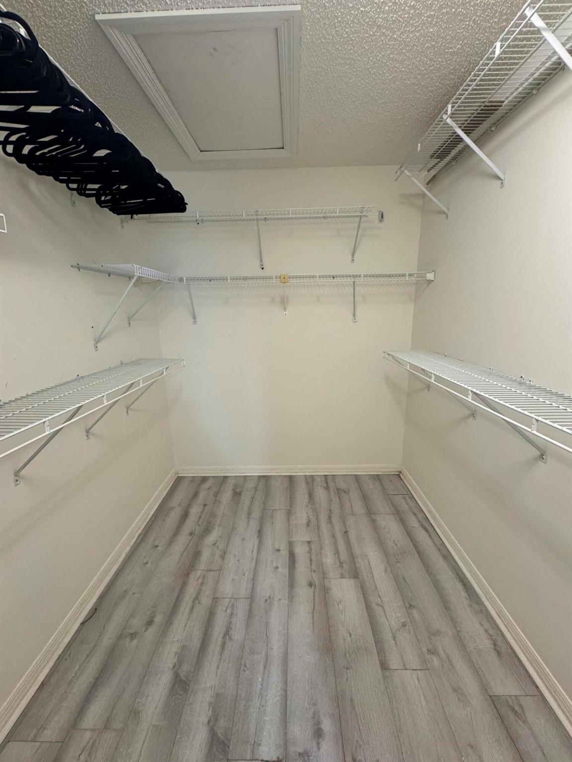 COUNTERPOINT ESTATES 12 - Residential Lease