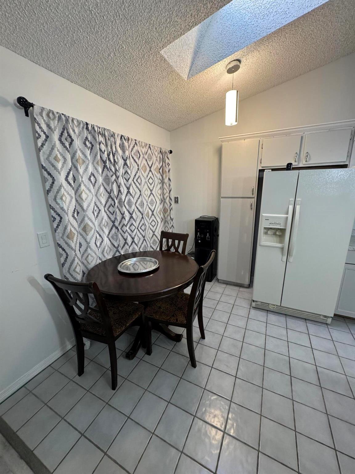 COUNTERPOINT ESTATES 12 - Residential Lease