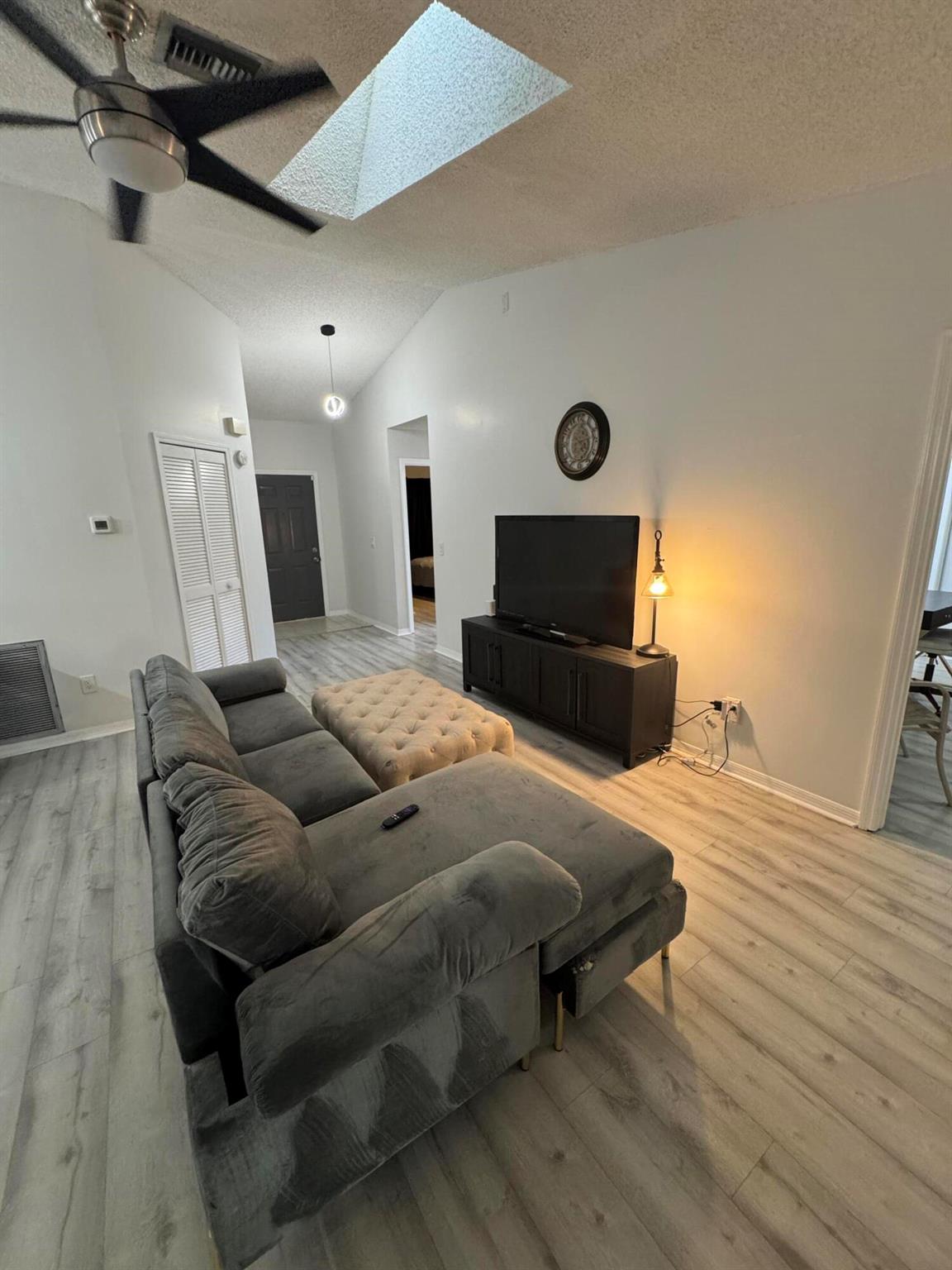 COUNTERPOINT ESTATES 12 - Residential Lease