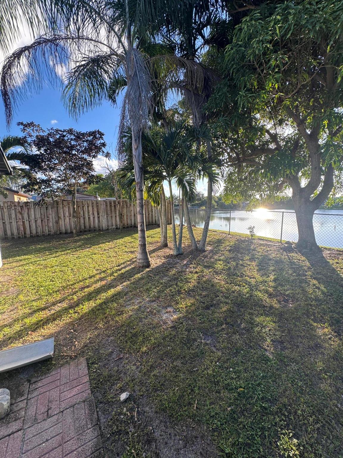 COUNTERPOINT ESTATES 12 - Residential Lease