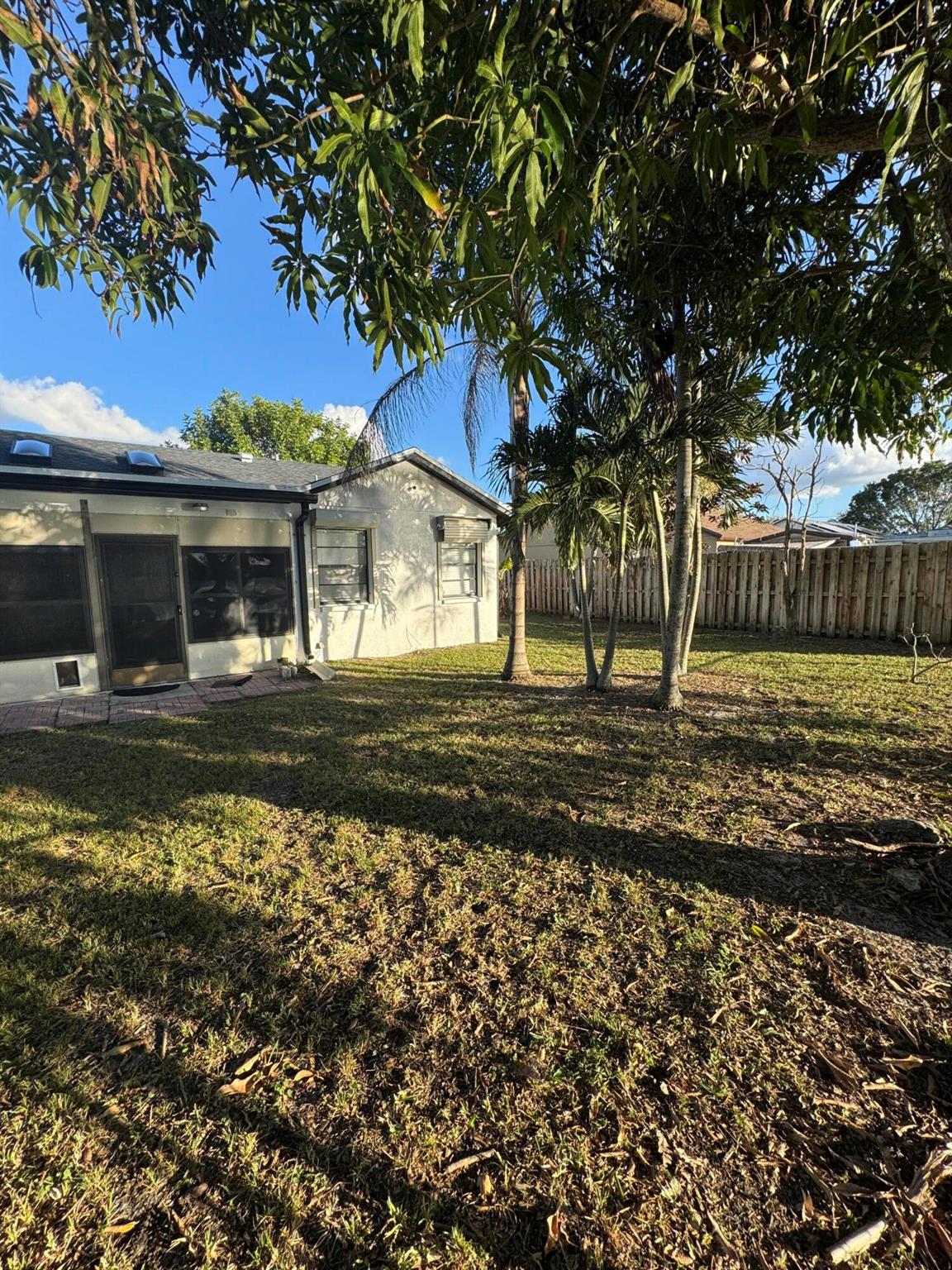 COUNTERPOINT ESTATES 12 - Residential Lease