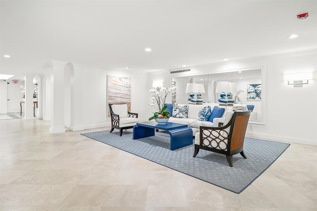 LAKE TOWERS CONDO - Residential