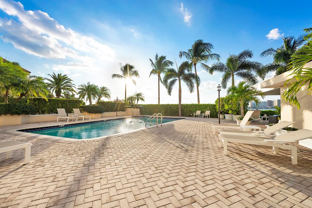 LAKE TOWERS CONDO - Residential