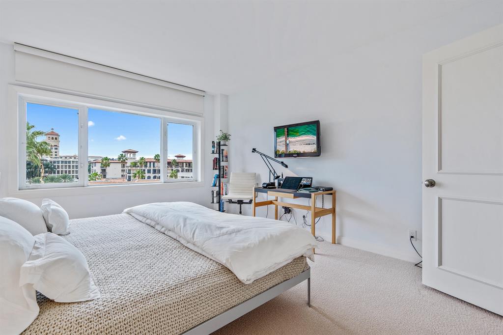 LAKE TOWERS CONDO - Residential