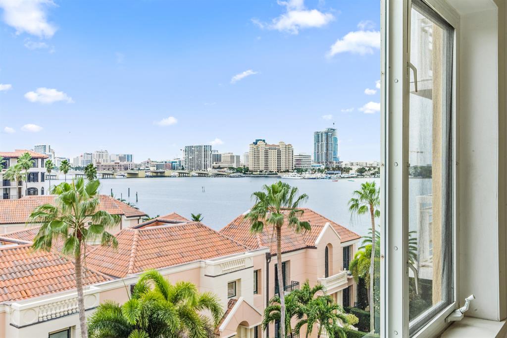 LAKE TOWERS CONDO - Residential