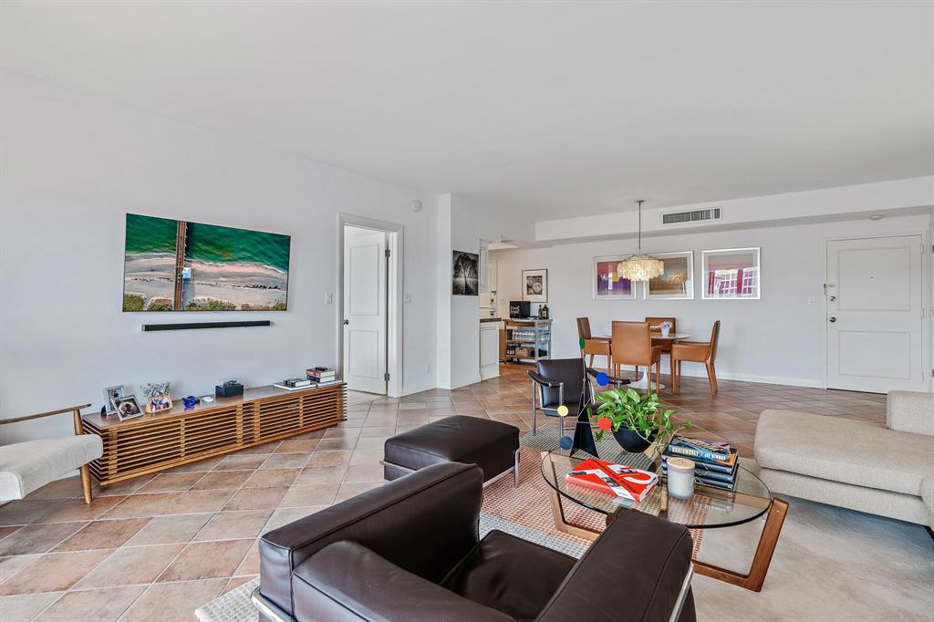 LAKE TOWERS CONDO - Residential