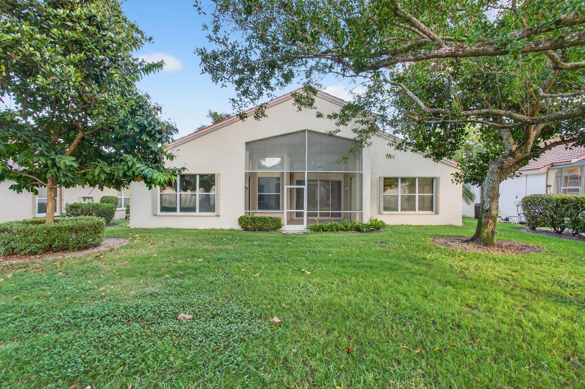 VALENCIA LAKES 1 - Residential